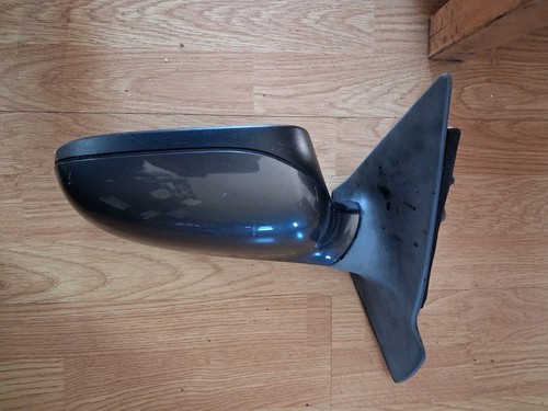 Saab 2008 grey driver - grey, side